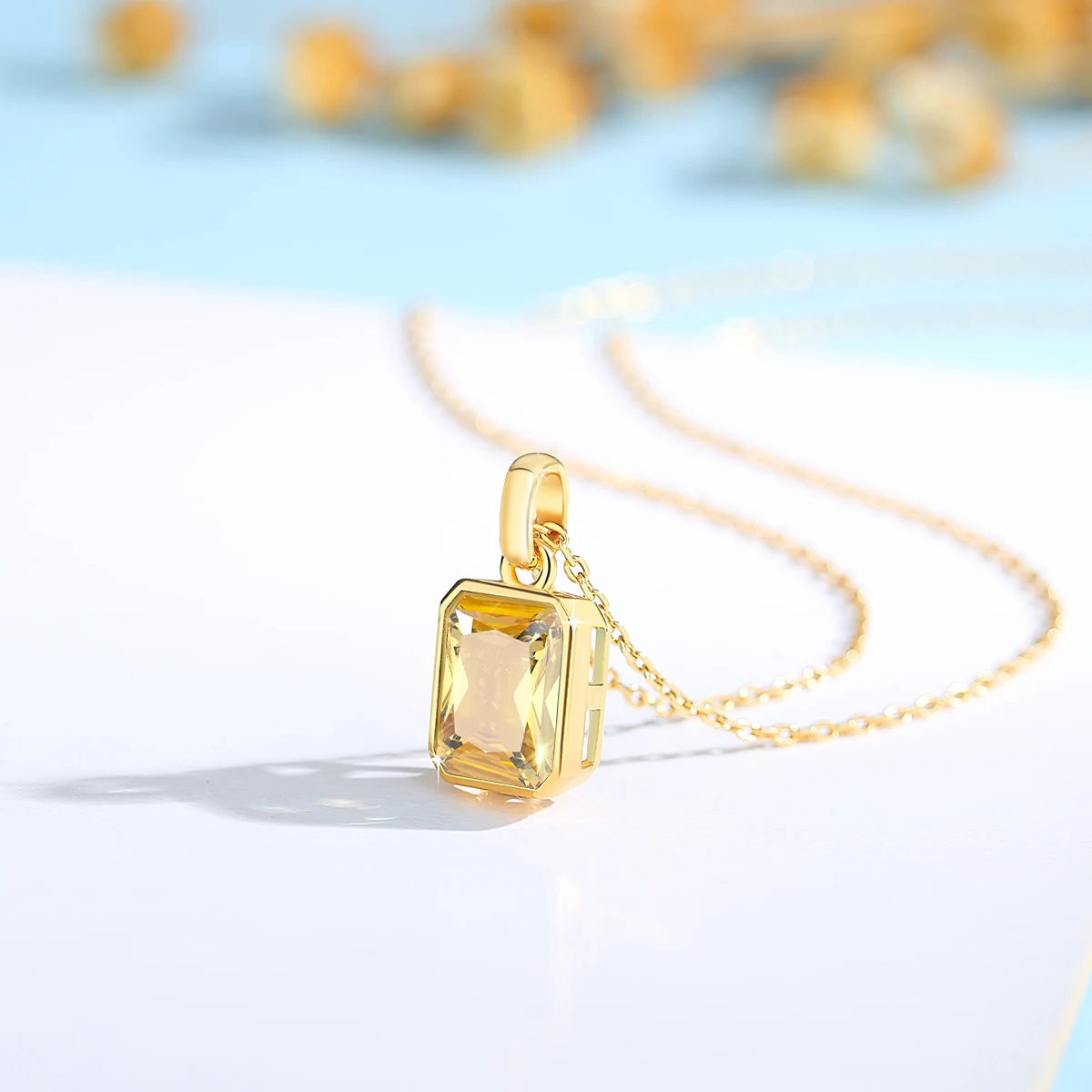 Szjinao 100% Real 18k Gold Necklace for Women ·8x10mm Yellow Stone Rectangle Pendant with Certificate (AU750)