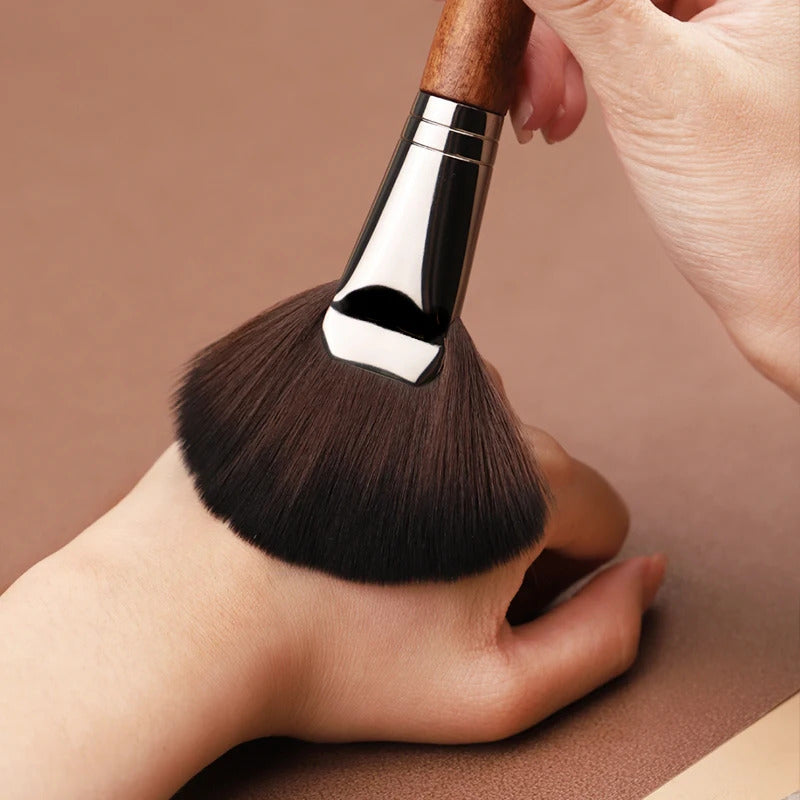 MUF Makeup Brush Set & Kit ·Foundation, Blusher, Eyeshadow, Highlight, Powder & Eyebrow Brushes for Professional Artists