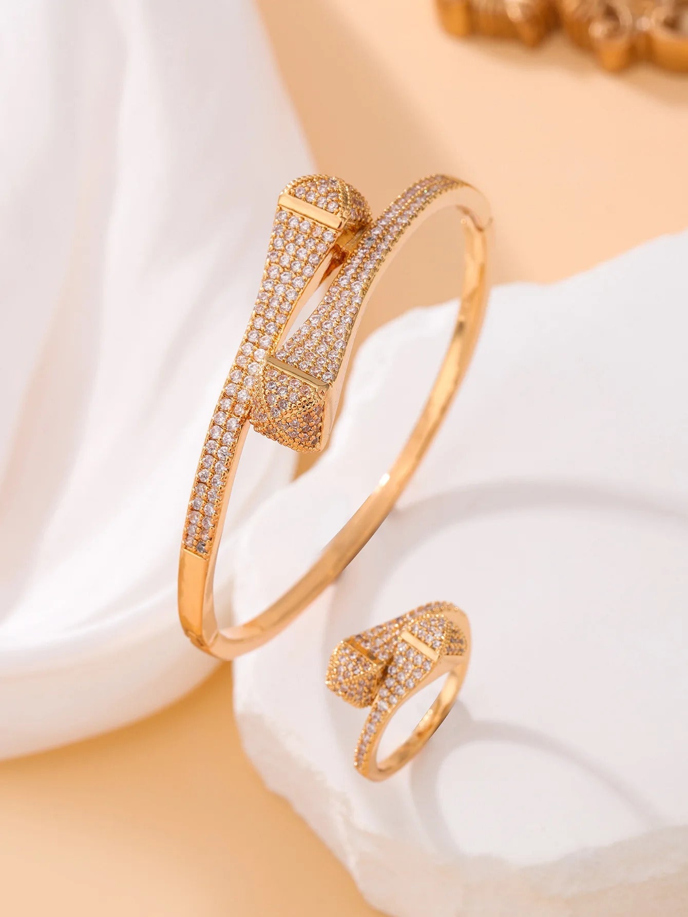 New South Korea Exquisite Geometric Suit Bracelet ·Sweet, Elegant, All-Match Fashion Bracelet for Women